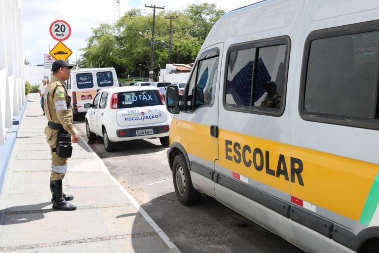 Prefeitura convoca permissionários do transporte escolar à renovação do alvará em situação irregular