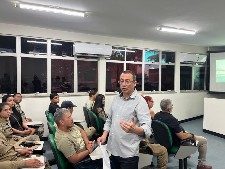 Prefeitura promove reunião de alinhamento e planejamento com agentes de trânsito