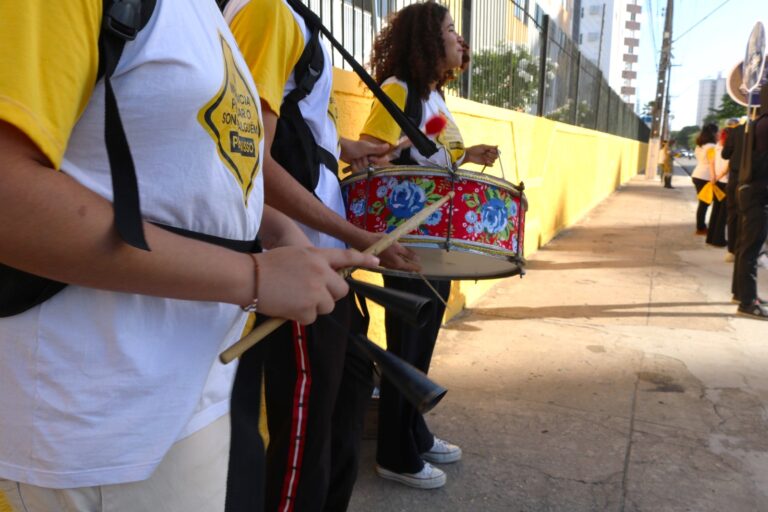 Ação educativa orienta condutores sobre fiscalização automatizada nos corredores exclusivos