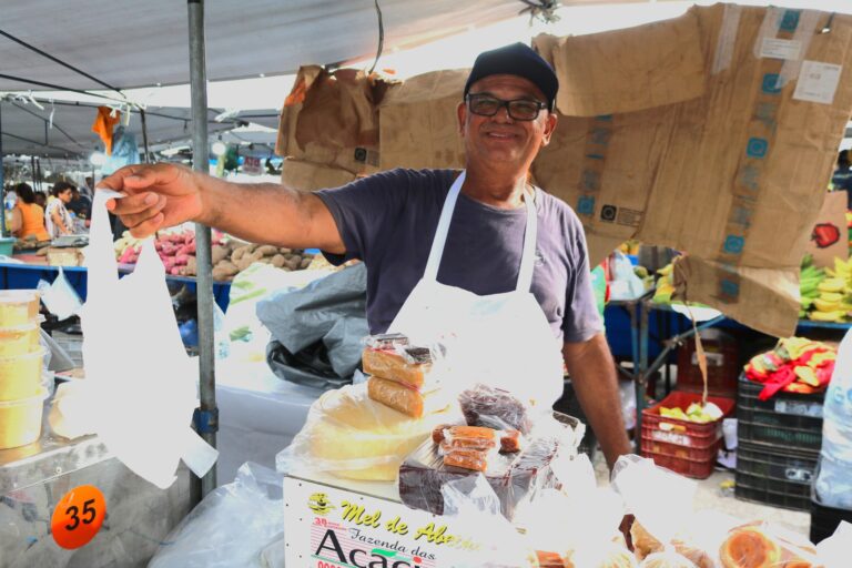 População aprova ação educativa da SMTT para conscientização no trânsito durante o Carnaval